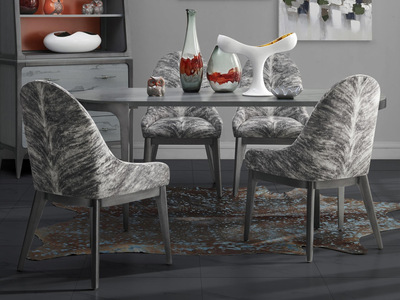  美克家居旗下品牌迷雾系列餐椅 意式极简 酷感与质感的碰撞 享受冷色调的闲暇食光
