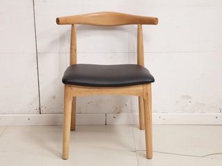  北欧风格 原木色 餐椅 实木 软包 牛角椅