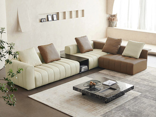  极简风格 钢琴键真皮沙发 质地柔软 耐折耐磨 高定头层黄牛皮 天然蓬松羽绒靠包填充 高密度回弹海绵 结实耐用实木框架 组合沙发 直排五人位+左贵妃