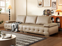 天禧派 顾家家居旗下轻时尚品牌 极简风格 黑魔方沙发 细腻柔韧仿真皮 精致手工拉点缝线工艺 高端德国杜克普机针缝纫 三挡可调节枕形扶手舒适倚靠 沉稳矮脚设计 柔纱色 直排沙发 四人位沙发