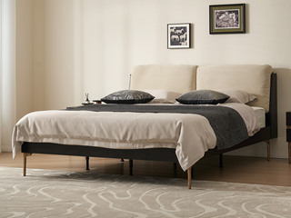  英伦风 实木软包床刚柔并济 进口实木微雕工艺 设计感深浅光影变化 亲肤细腻绒布加厚软靠 1.8*2.0米 实木床（搭配满铺燕尾油漆床板）