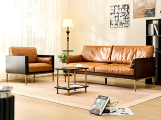  英伦风 进口实木微雕工艺 设计感深浅光影变化 细腻柔韧油蜡仿真皮 Q弹饱满高密度海绵 阿尔贝托雕塑金属高脚 沙发组合 单人位+三人位