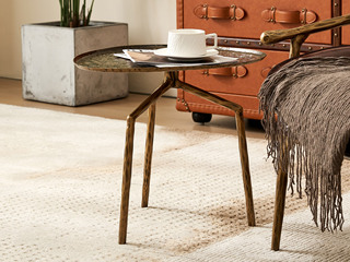  英伦风 实心金属锻打锤纹肌理 圆润边角防磕碰 角几